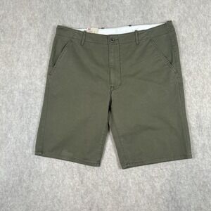 NEW Levi's Green Flat Front Chino Shorts Size 38